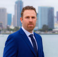 N. Mauricio Reznik Esq.