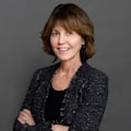Helena Tetzeli Esq.